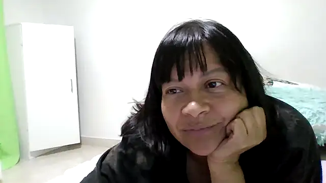 adri89-g online show from July 3, 4:19 am