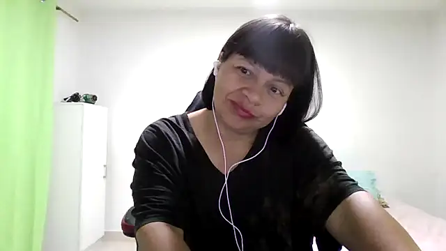 adri89-g online show from July 5, 11:12 pm