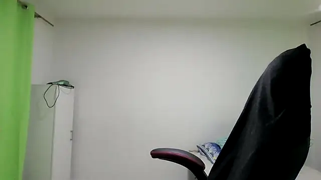 adri89-g online show from July 15, 12:43 pm