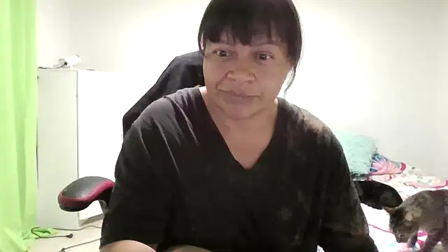 adri89-g online show from July 19, 5:11 am