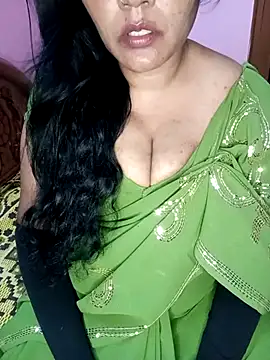 Snapshot of KannadaTamilTeluguBeauty chatting on November 15, 6:48 pm KannadaTamilTeluguBeauty online show from November 15, 6:48 pm