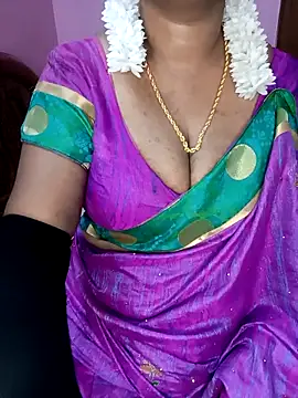 Snapshot of KannadaTamilTeluguBeauty chatting on November 25, 6:41 pm KannadaTamilTeluguBeauty online show from November 25, 6:41 pm