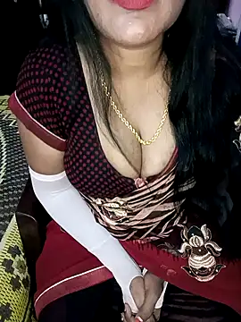 Snapshot of KannadaTamilTeluguBeauty chatting on December 5, 5:42 pm KannadaTamilTeluguBeauty online show from December 5, 5:42 pm