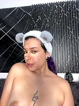 Snapshot of mistress_angell_ chatting on October 26, 8:37 pm mistress angell online show from October 26, 8:37 pm