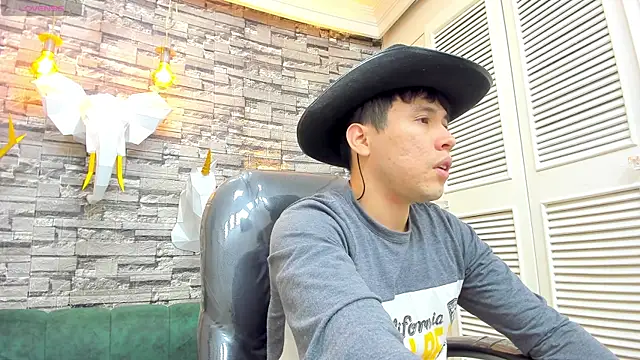 Nick Wolff online show from November 11, 3:06 am