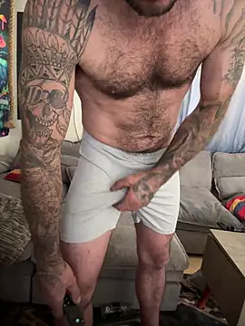 Snapshot of skip69xxx chatting on May 6, 10:48 pm skip69xxx online show from May 6, 10:48 pm