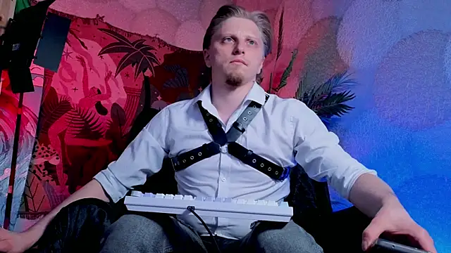 Vincent Hardman online show from April 16, 8:09 pm