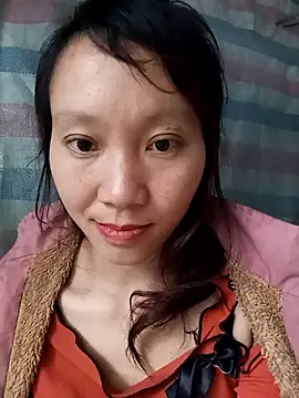 Snapshot of bonnie-00 chatting on November 6, 6:25 am bonnie-00 online show from November 6, 6:25 am