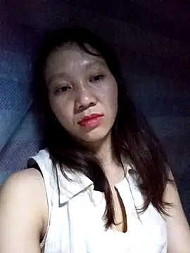 Snapshot of bonnie-00 chatting on November 9, 2:04 pm bonnie-00 online show from November 9, 2:04 pm