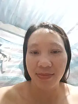 bonnie-00 online show from July 16, 12:00 pm