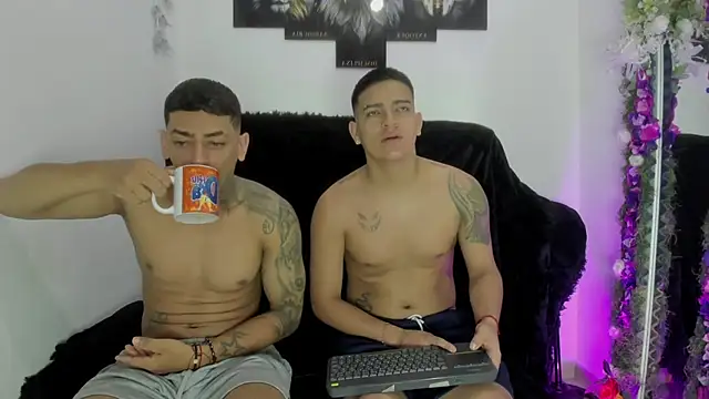 maykel and mike online show from December 1, 10:31 am