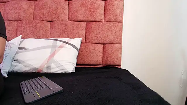 very slut online show from September 17, 3:35 pm