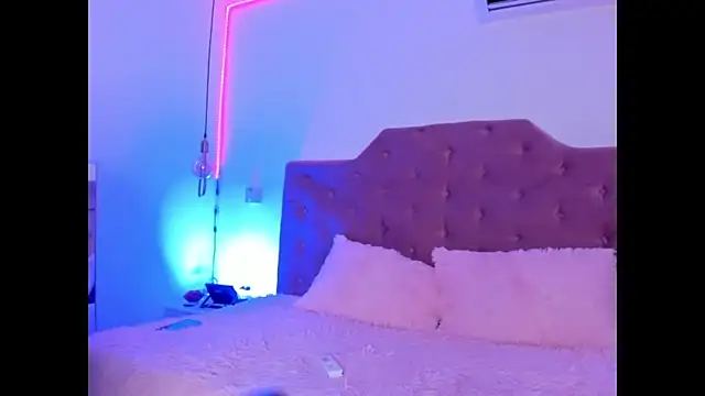 Snapshot of BunnyGlow50 chatting on November 23, 3:17 am BunnyGlow50 online show from November 23, 3:17 am