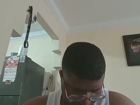 Elsuave28 online show from April 21, 9:17 pm