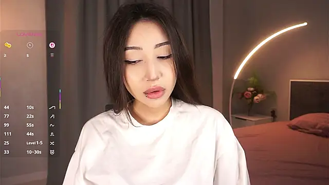 EleonorSimmes online show from September 22, 5:37 pm
