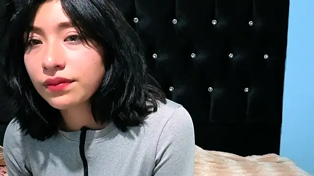 Snapshot of Sullyoonn chatting on October 24, 11:23 pm Sullyoonn online show from October 24, 11:23 pm