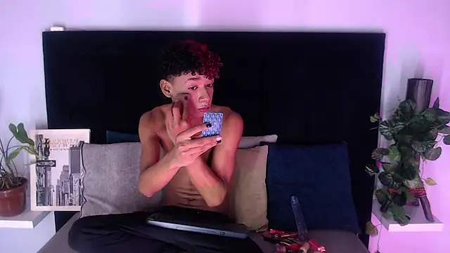 Snapshot of Billie_Turner_ chatting on November 21, 4:27 pm Billie Turner online show from November 21, 4:27 pm