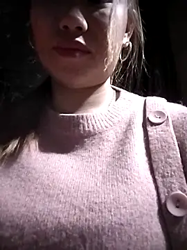 Dung x online show from February 10, 1:15 pm