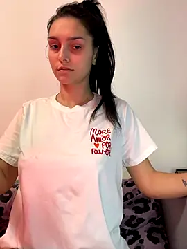 Snapshot of EllaBlowy chatting on November 21, 9:52 am EllaBlowy online show from November 21, 9:52 am