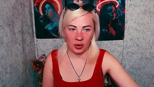 Snapshot of EmmaCat_ chatting on June 2, 4:14 am EmmaCat online show from June 2, 4:14 am