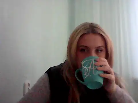 Osyvera online show from October 4, 3:59 am