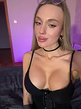 Squirtella online show from October 5, 9:18 am