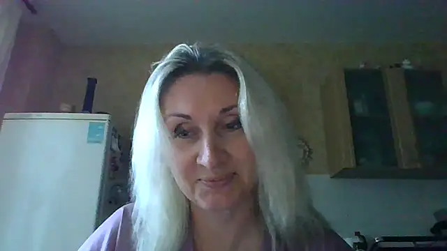 Tovelyn online show from September 30, 9:47 am