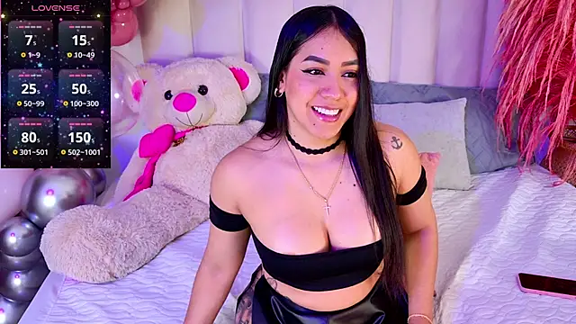 sofiawalker online show from October 31, 4:41 pm