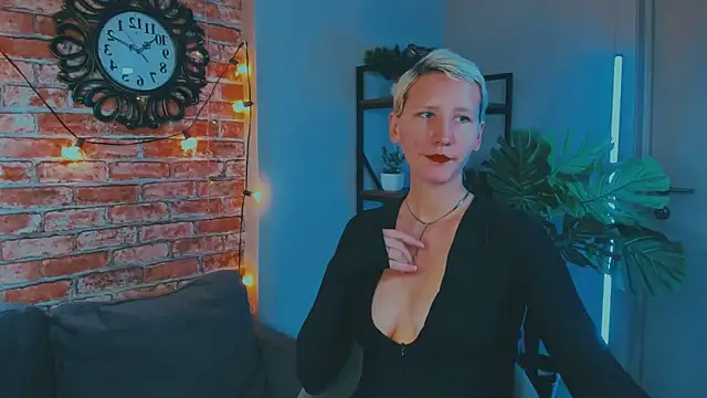 Snapshot of Kim_Waite chatting on October 2, 12:12 pm Kim Waite online show from October 2, 12:12 pm