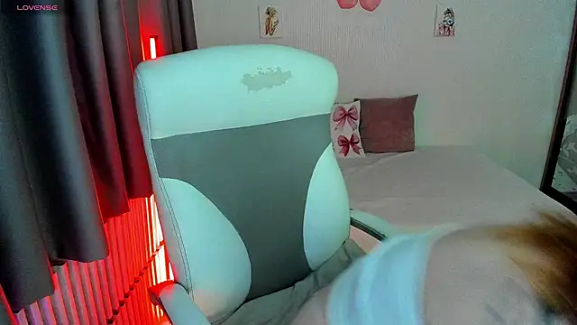 Megancat333 online show from September 28, 12:54 pm