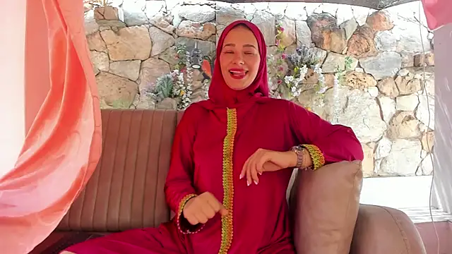 Snapshot of ShanaJamil chatting on July 6, 3:03 pm ShanaJamil online show from July 6, 3:03 pm