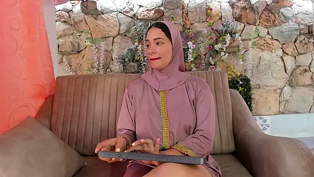 Snapshot of ShanaJamil chatting on July 24, 12:25 pm ShanaJamil online show from July 24, 12:25 pm