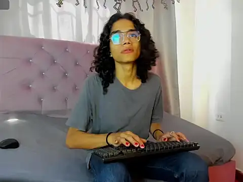 EthanBlackwoodd online show from November 11, 6:41 pm