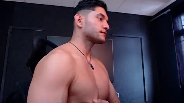Snapshot of RichardMilleer chatting on March 27, 4:40 pm RichardMilleer online show from March 27, 4:40 pm