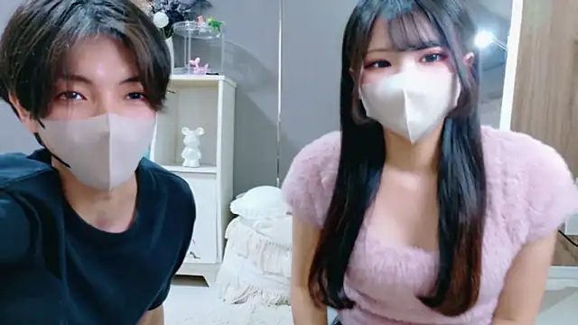 Snapshot of Ruru-shuv chatting on November 15, 8:55 am Ruru-shuv online show from November 15, 8:55 am