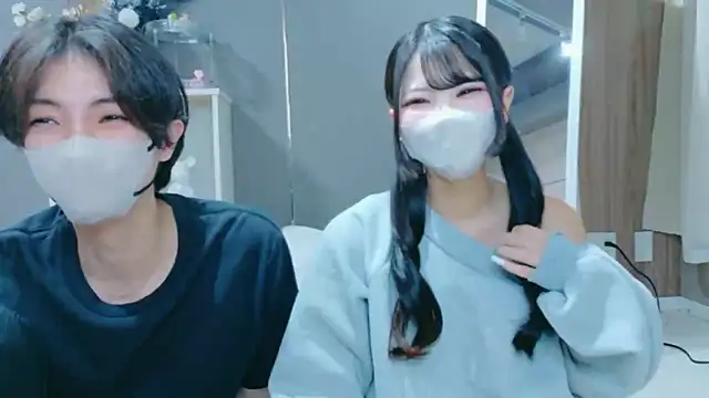 Snapshot of Ruru-shuv chatting on November 23, 10:48 am Ruru-shuv online show from November 23, 10:48 am