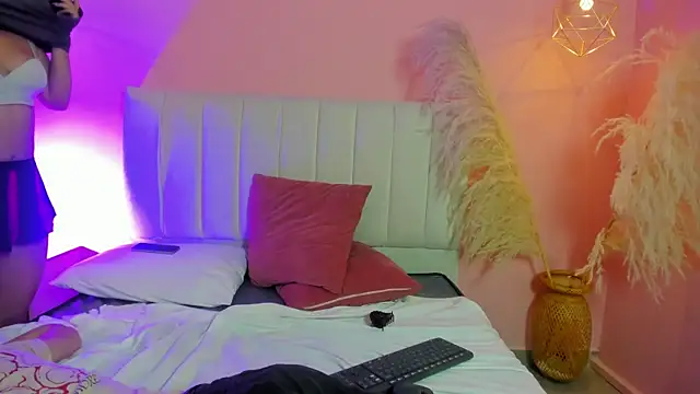  ruby red online show from October 16, 10:16 am