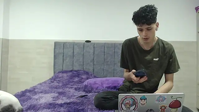  ruby red online show from November 13, 9:25 pm