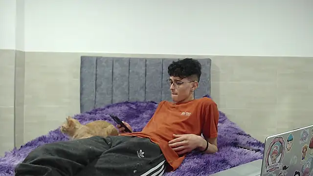  ruby red online show from November 19, 4:45 am