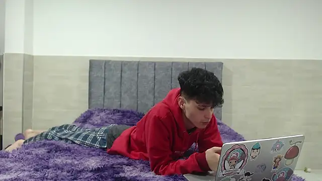  ruby red online show from November 24, 7:13 pm