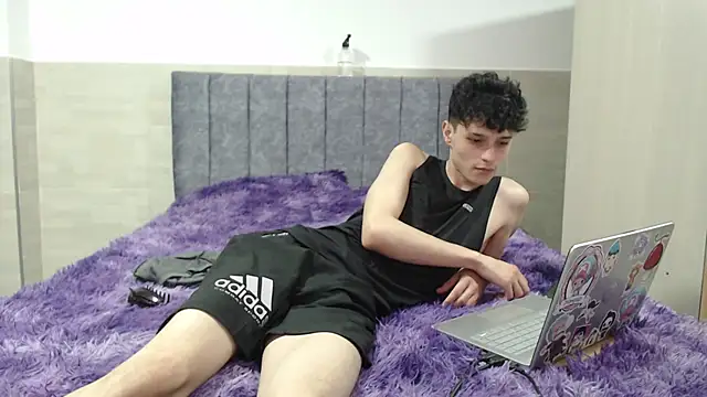  ruby red online show from November 30, 8:02 pm