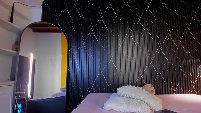 Miss Ariaa online show from October 29, 11:01 am