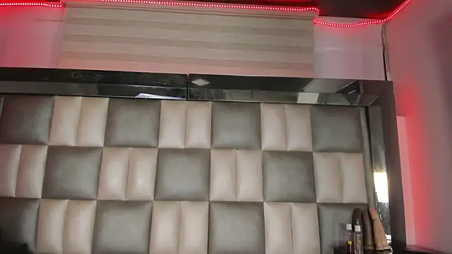 abbiecollins js online show from November 11, 3:28 am