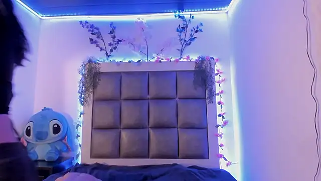 abbiecollins js online show from February 19, 3:57 am