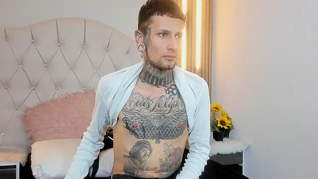 HellBoyInk online show from September 30, 8:25 pm