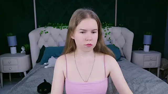 Snapshot of Alida_Brice chatting on November 6, 5:41 am Alida Brice online show from November 6, 5:41 am