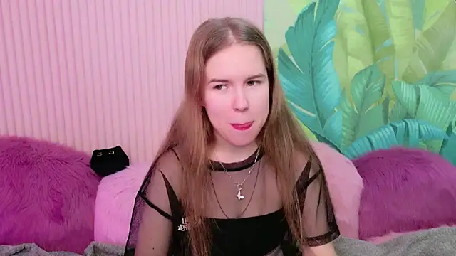 Snapshot of Alida_Brice chatting on November 10, 6:23 am Alida Brice online show from November 10, 6:23 am