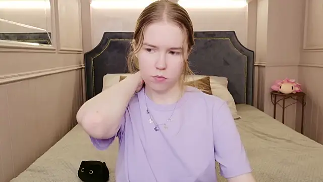 Snapshot of Alida_Brice chatting on November 14, 5:50 am Alida Brice online show from November 14, 5:50 am