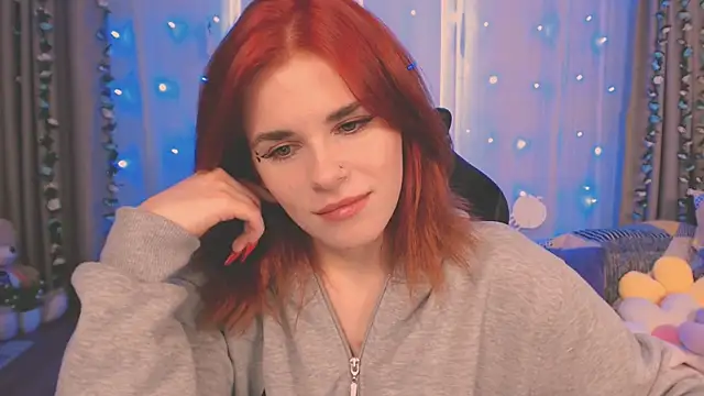 Snapshot of AlissaKiss1 chatting on November 5, 6:24 am AlissaKiss1 online show from November 5, 6:24 am