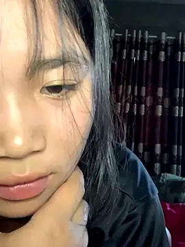 Luna-xinh04 online show from October 3, 2:19 am